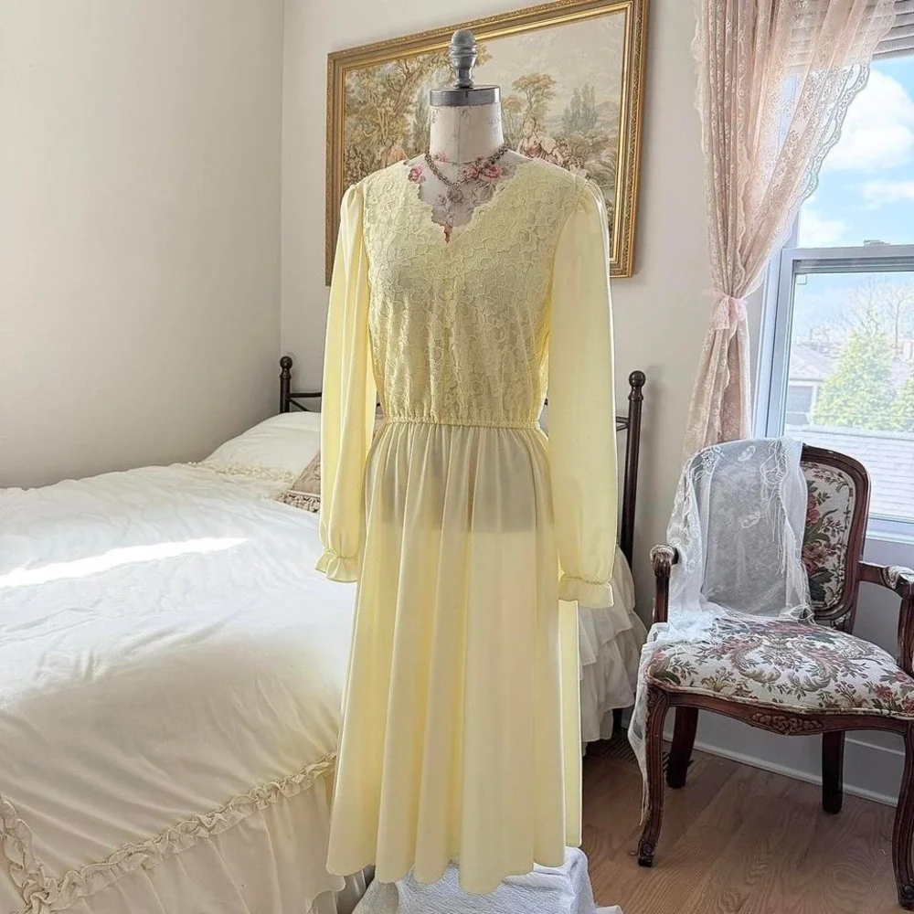 yellow lace dress  70s Boston Maid yellow lace‎ midi dress size 12